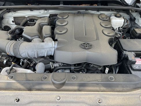 Used 2023 Toyota 4Runner Limited AWD/4WD image 36