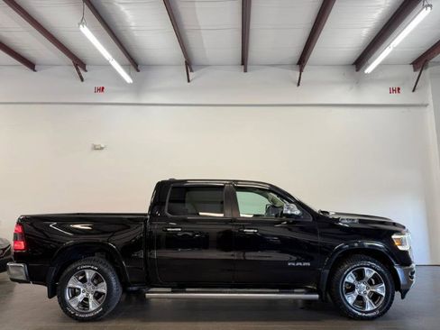 Used 2019 RAM 1500 Laramie AWD/4WD image 2