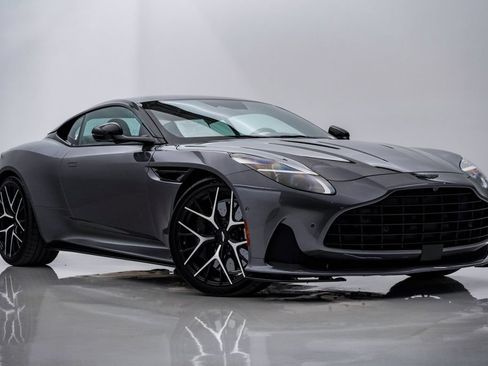 Used 2025 Aston Martin DB12 Coupe RWD image 1