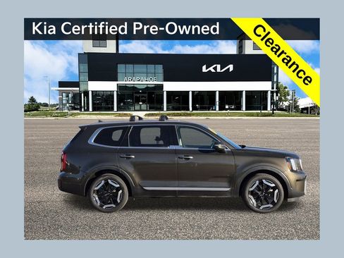 Certified 2025 Kia Telluride S image 1