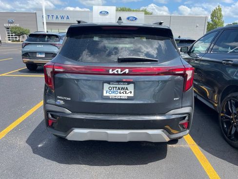 Used 2026 Kia Seltos EX w/ EX Sunroof Package AWD/4WD image 3