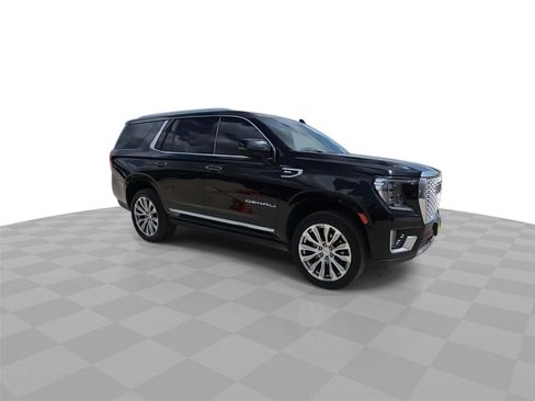 Used 2022 GMC Yukon Denali w/ Denali Premium Package AWD/4WD image 2