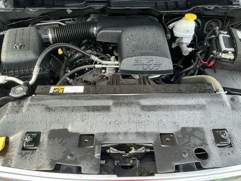 Used 2024 RAM 1500 Classic SLT AWD/4WD image 18