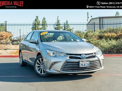 Used 2016 Toyota Camry XLE w/ Moonroof Package FWD image 1