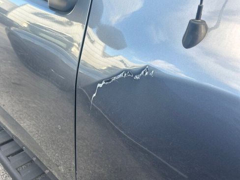 Used 2021 Nissan Titan PRO-4X w/ Pro-4x Utility Package image 8