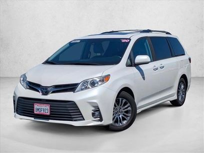 Used 2020 Toyota Sienna XLE w/ XLE Navigation Package