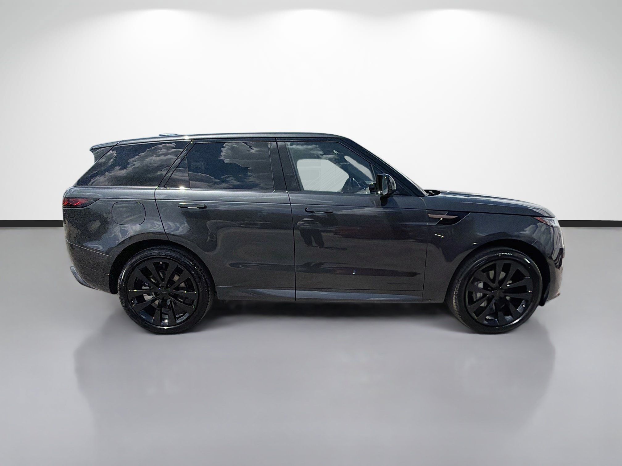 New 2026 Land Rover Range Rover Sport Dynamic SE AWD/4WD image 6