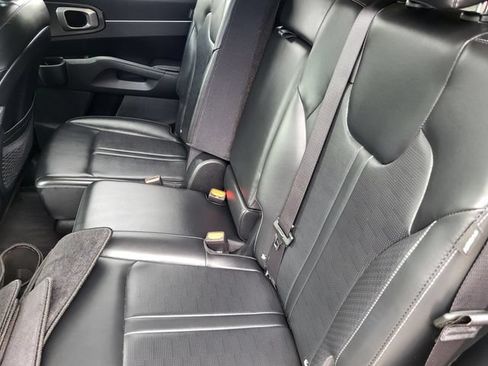 Used 2025 Kia Sorento S w/ Panoramic Sunroof Package FWD image 26