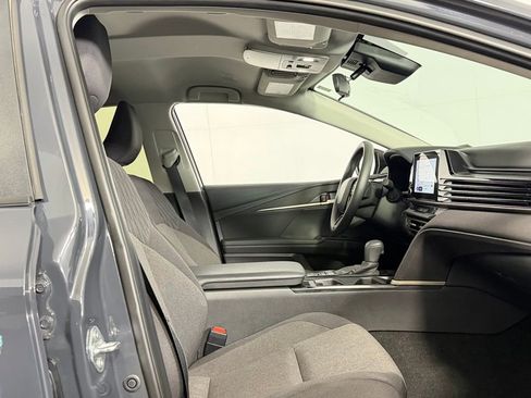 Used 2025 Toyota Camry LE image 26