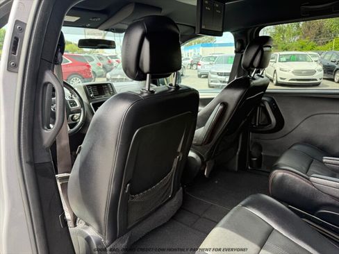 Used 2015 Dodge Grand Caravan R/T FWD image 14