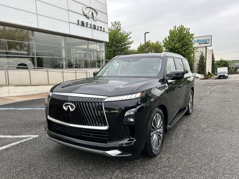 Certified 2025 INFINITI QX80 Sensory AWD/4WD image 4