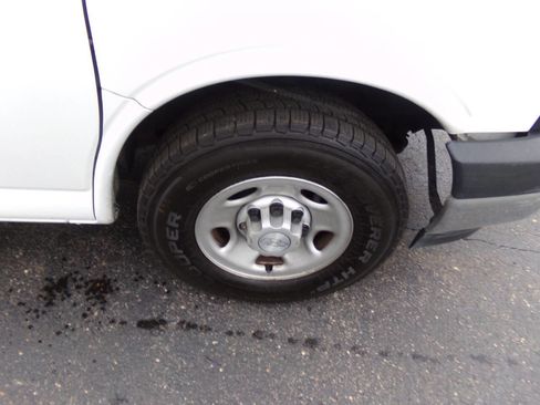 Used 2019 Chevrolet Express 3500 w/ Power Convenience Package image 36