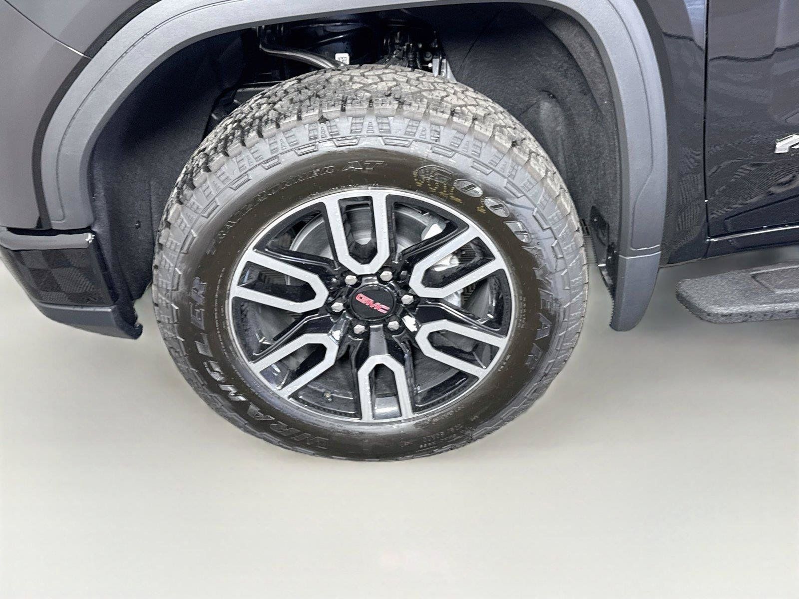 New 2026 GMC Sierra 1500 AT4 w/ AT4 Premium Package AWD/4WD image 26