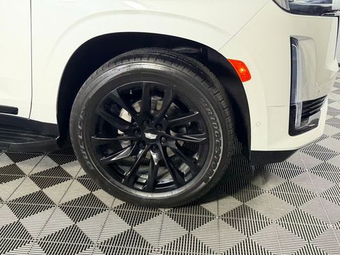 Used 2021 Cadillac Escalade Sport w/ LPO, ONYX Package image 13