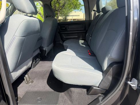 Used 2018 RAM 2500 Tradesman w/ Chrome Appearance Group image 10