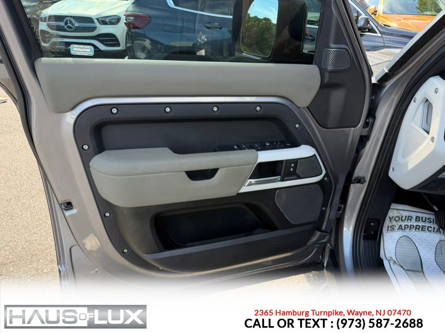 Used 2020 Land Rover Defender 110 SE AWD/4WD image 10