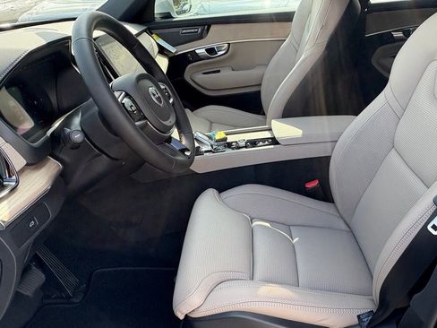 New 2026 Volvo XC90 B6 Ultra w/ Protection Package image 16