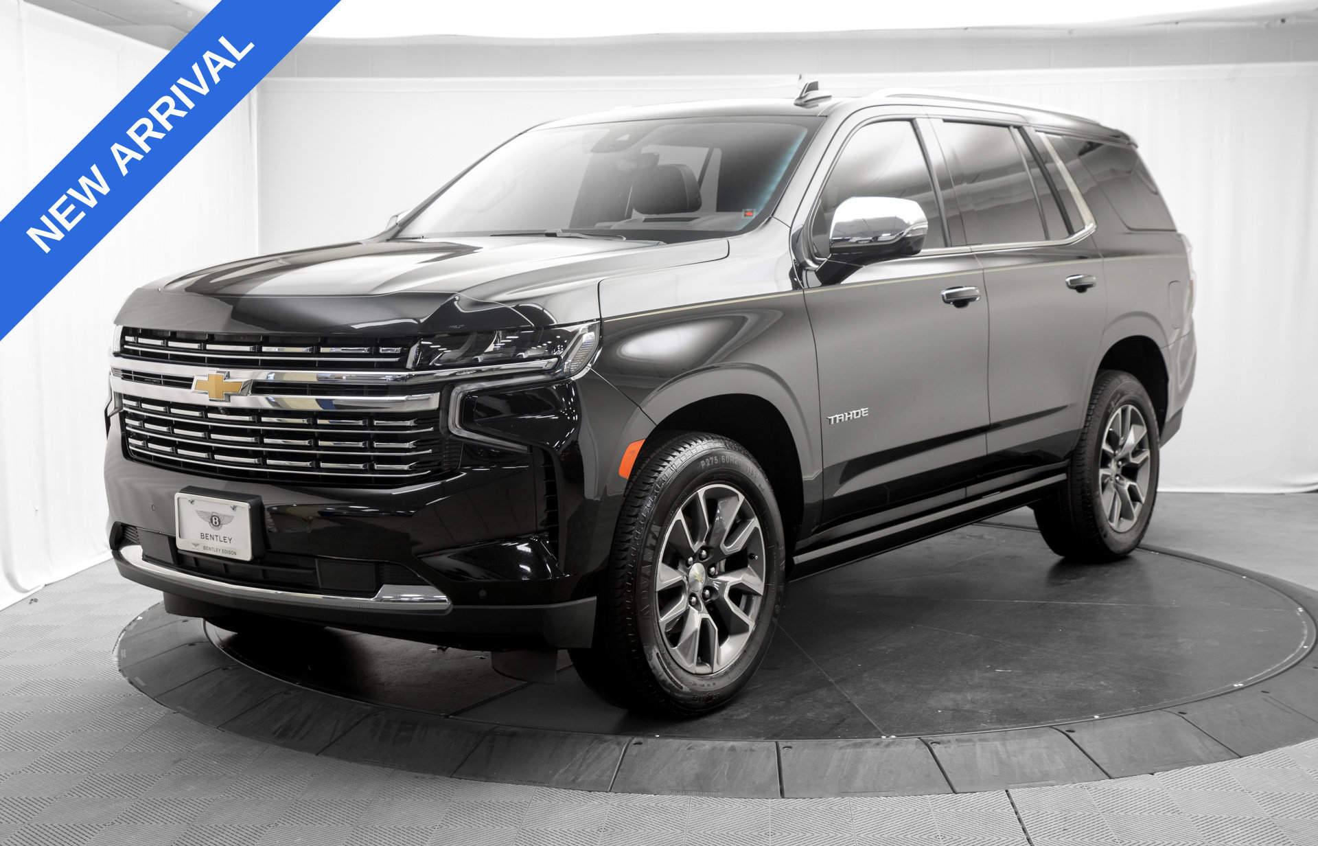 Used 2023 Chevrolet Tahoe Premier AWD/4WD image 3