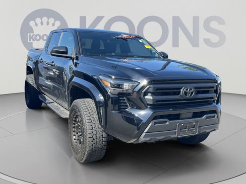 Used 2025 Toyota Tacoma SR AWD/4WD image 7
