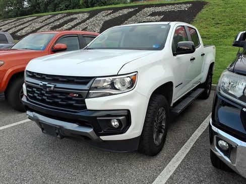 Used 2022 Chevrolet Colorado Z71 AWD/4WD image 4