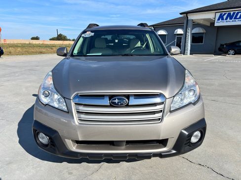 Used 2014 Subaru Outback 2.5i Premium image 9