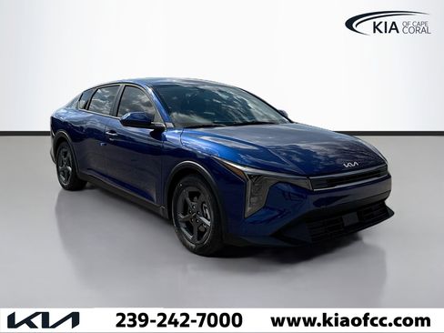 New 2026 Kia K4 LXS image 7