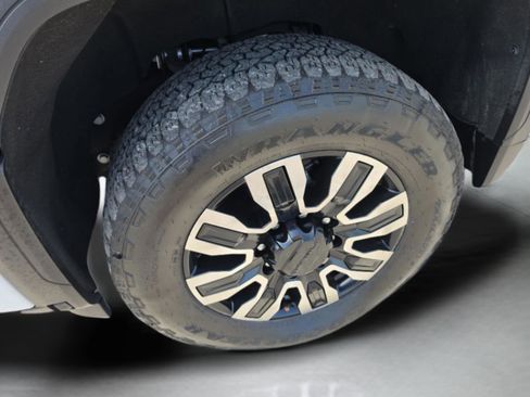 Used 2024 GMC Sierra 2500 Denali Ultimate AWD/4WD image 30