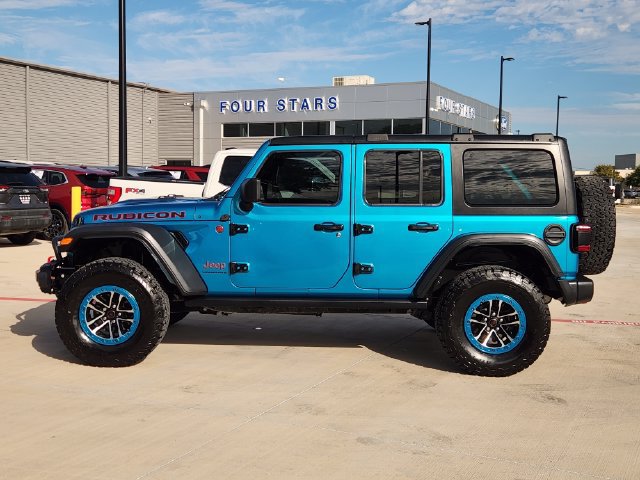 Used 2024 Jeep Wrangler Unlimited Rubicon w/ XTREMEE 35" Tire Package AWD/4WD image 4