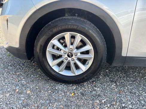 Used 2020 Kia Sorento LX w/ LX I4 Convenience Package FWD image 10