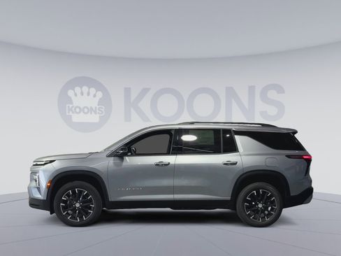 New 2026 Chevrolet Traverse LT w/ Sun and Wheel Package FWD image 7