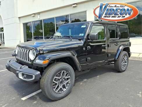 New 2026 Jeep Wrangler Unlimited Sahara AWD/4WD image 1