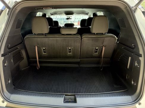 Used 2024 Chevrolet Traverse LS w/ Midnight/Sport Edition FWD image 4