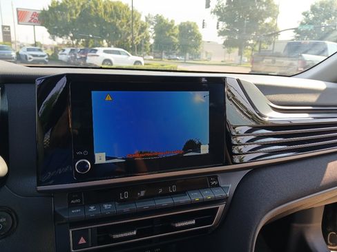 Used 2025 Toyota Camry LE FWD image 17