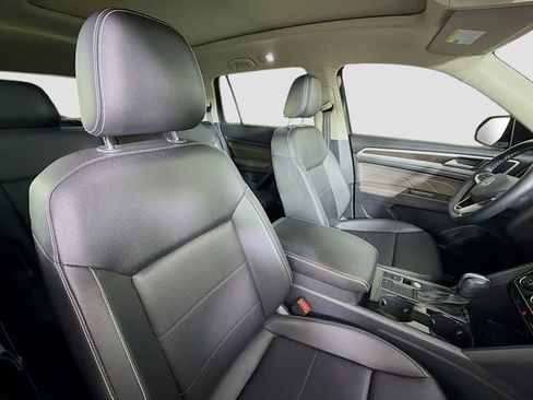 Used 2023 Volkswagen Atlas SE image 29