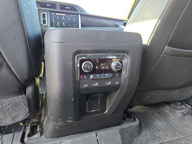 Used 2023 GMC Yukon XL Denali AWD/4WD image 27