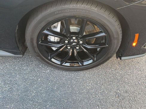 Used 2025 Ford Mustang GT Premium RWD image 36