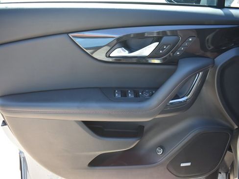Used 2024 Chevrolet Blazer RS w/ Enhanced Convenience Package FWD image 12