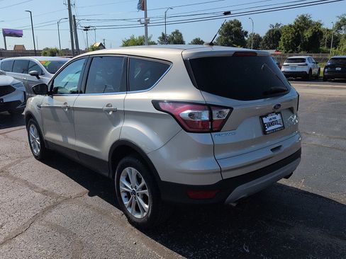 Used 2017 Ford Escape SE FWD image 5
