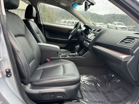 Used 2016 Subaru Outback 2.5i Limited image 13