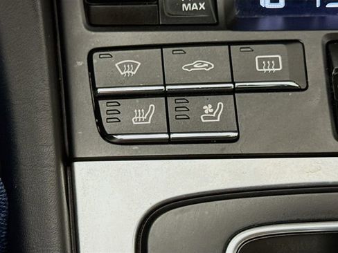 Used 2016 Porsche 911 Turbo image 19