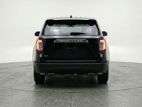 Used 2024 Ford Explorer XLT w/ Equipment Group 202A RWD image 7