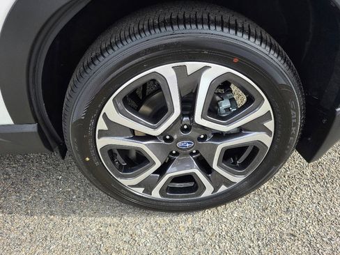 Used 2025 Subaru Ascent Limited image 6