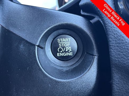 Used 2021 Jeep Compass Latitude image 12