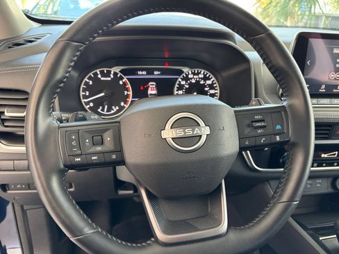 Used 2025 Nissan Rogue SV AWD/4WD image 29