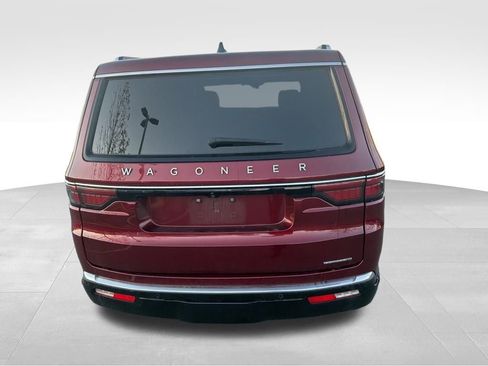 Used 2024 Jeep Wagoneer Series III image 10