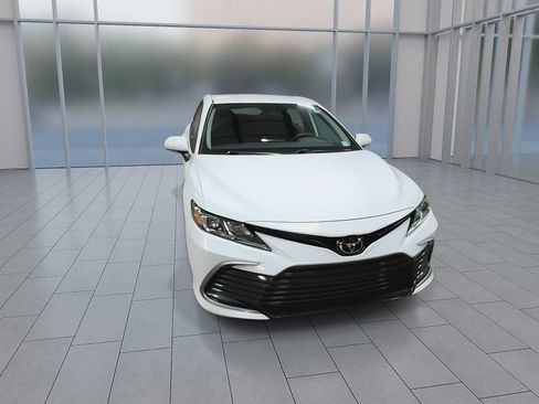 Used 2023 Toyota Camry LE FWD image 3