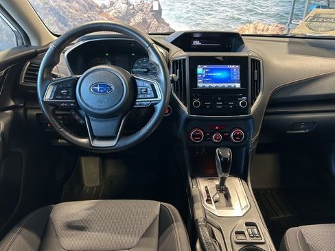 Used 2023 Subaru Crosstrek 2.0i Premium image 3