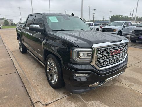 Used 2017 GMC Sierra 1500 Denali w/ Denali Ultimate Package AWD/4WD image 2