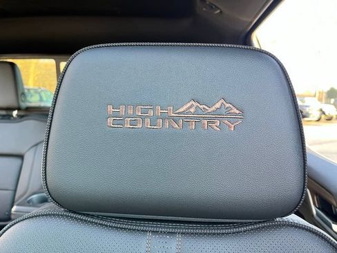 Used 2024 Chevrolet Silverado 1500 High Country w/ High Country Premium Package AWD/4WD image 18