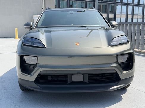New 2026 Porsche Macan 4 Electric AWD/4WD image 10